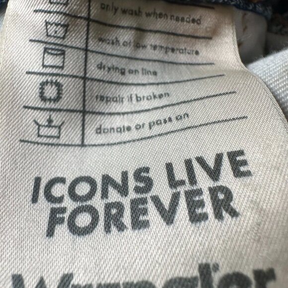 Wrangler Jeans - Picture 3 of 14